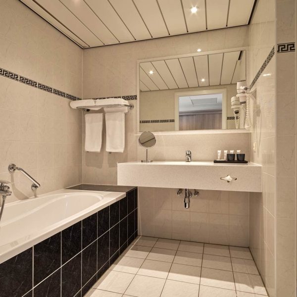 Bathroom - Hotel De Blanke Top